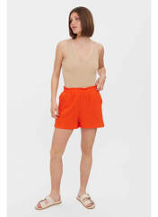 Short rouge VERO MODA pour femme seconde vue