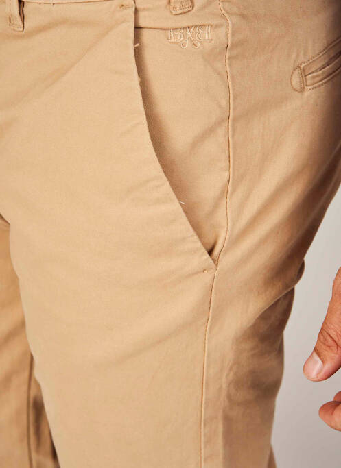 Pantalon chino beige BRUCE & BUTLER  pour homme