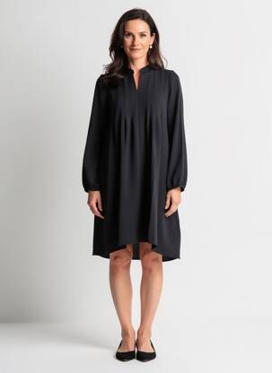 Robe courte coupe évasée manches longues noir JULIE GUERLANDE femme
