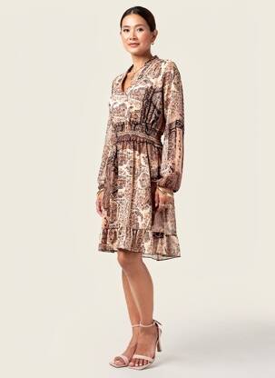 Robe mi-longue imprimé fantaisie manches longues beige COULEURS DU TEMPS femme
