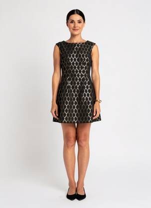 Robe courte fermeture zippée au dos manches courtes noir MOLLY BRACKEN femme