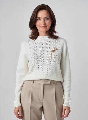Pull coupe cintrée manches longues beige GEVANA femme