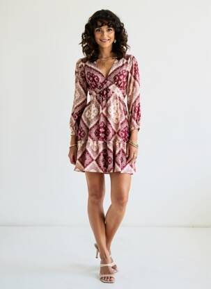 Robe courte manches longues manches longues rouge IN APRIL 1986 femme