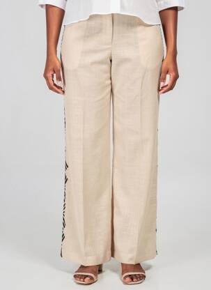 Pantalon droit fermeture zippée sous rabat avec crochet taille normale beige LA PETITE ETOILE femme