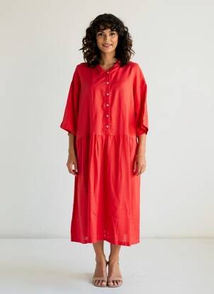 Robe longue coupe évasée manches 3/4 rouge K femme