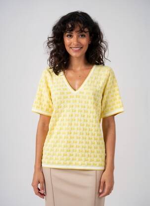 Pull coupe cintrée manches courtes jaune LEO & UGO femme