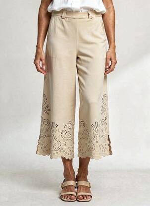 Pantalon 7/8 stretch taille normale beige TRICOT CHIC femme