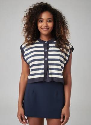 Gilet manches courtes fermeture boutonnée sur le devant bleu PLEASE femme