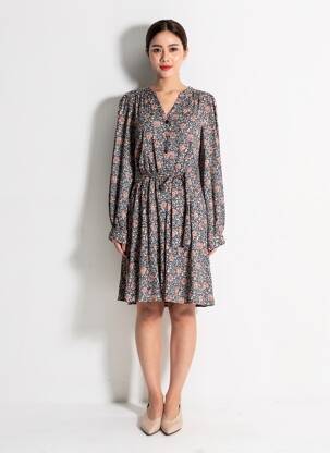 Robe mi-longue imprimé fantaisie manches longues noir C'EST BEAU LA VIE femme