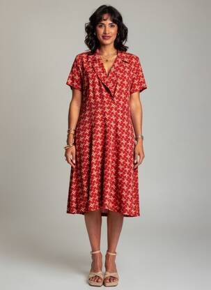 Robe mi-longue imprimé fleurs manches courtes rouge SURKANA femme