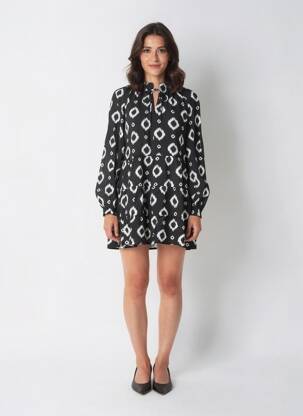 Robe courte coupe évasée manches longues noir TIFFOSI femme