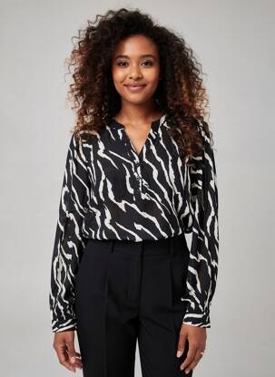 Top coupe fluide manches longues noir KAFFE femme