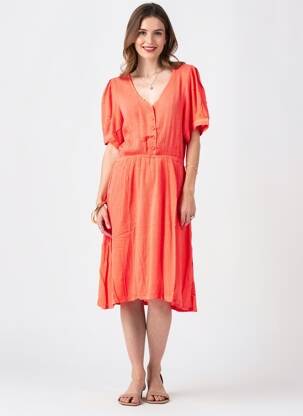 Robe mi-longue coupe fluide manches courtes orange KAFFE femme