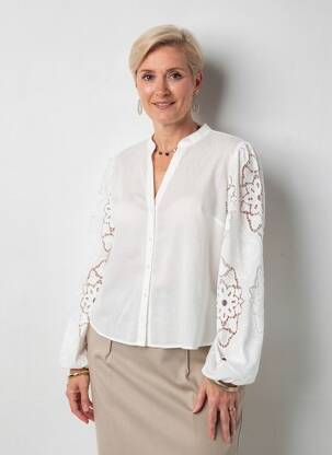 Chemisier coupe droite manches longues beige JULIE GUERLANDE femme