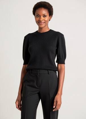 Pull coupe cintrée manches courtes noir MONTAGUT femme