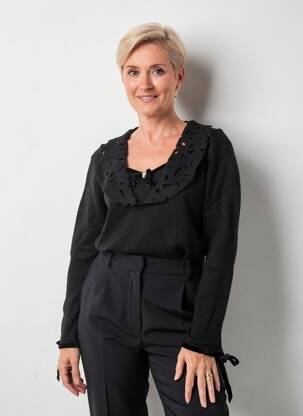Pull coupe cintrée manches longues noir FINETTE femme