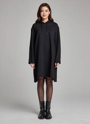 Robe pull coupe droite manches longues noir BSB femme