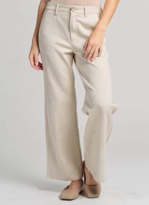 Pantalon droit fermeture zippée sous rabat boutonné taille normale beige F.A.M. femme