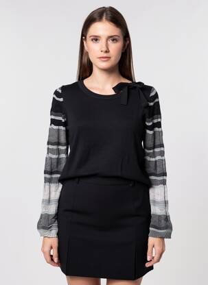 Pull coupe cintrée manches longues noir BRAMANTE femme