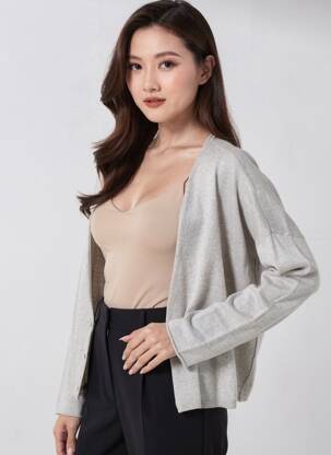 Gilet manches longues fermeture boutonnée sur le devant gris ESE O ESE femme
