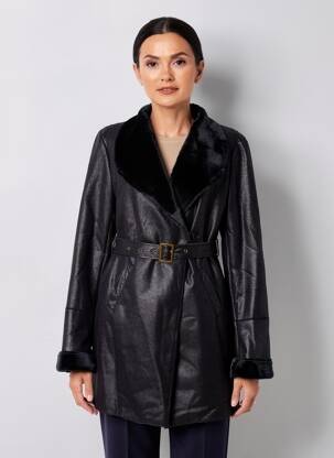 Manteau long finition intérieure fourrure synthétique sans capuche noir LA FEE MARABOUTEE femme