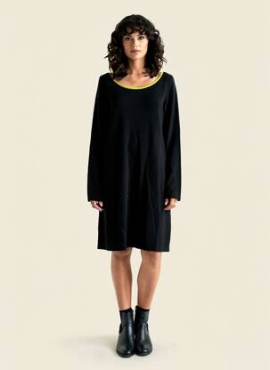 Robe pull coupe droite manches longues noir SURKANA femme