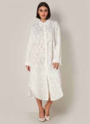Robe mi-longue coupe fluide manches longues blanc BUBBLEE femme