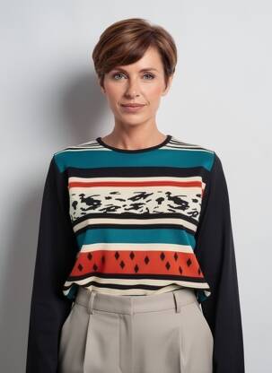 Pull coupe cintrée manches longues noir FRANCE RIVOIRE femme