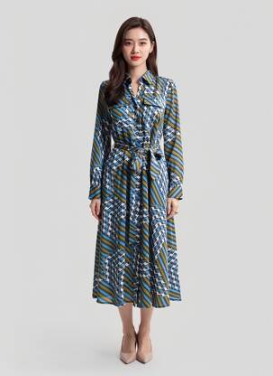 Robe mi-longue imprimé fantaisie manches longues bleu LA PETITE ETOILE femme