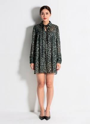 Robe courte tissage crêpe manches longues vert TRAFFIC PEOPLE femme