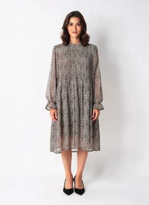 Robe mi-longue manches longues manches longues noir ICHI femme