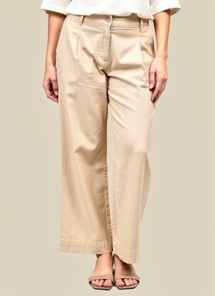 Pantalon droit fermeture zippée sous rabat boutonné beige BLANC BOHEME femme