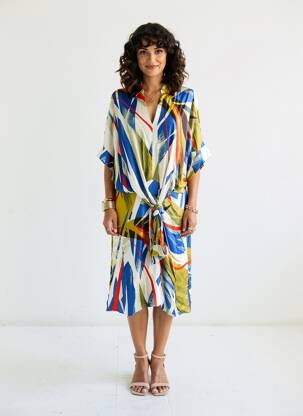 Robe mi-longue coupe fluide manches courtes bleu LOLA CASADEMUNT femme
