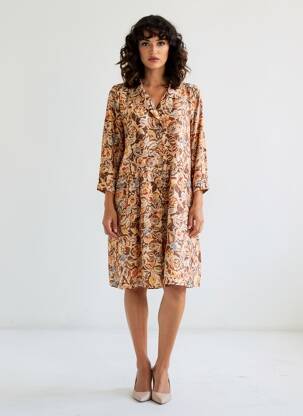 Robe courte coupe évasée manches longues marron PAKO LITTO femme