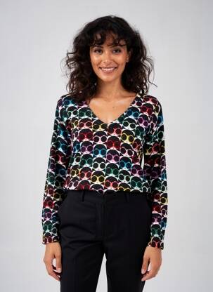 Pull coupe cintrée manches longues noir LEO & UGO femme