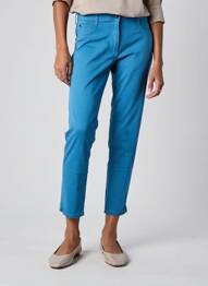 Pantalon 7/8 fermeture zippée sous rabat boutonné bleu BETTY BARCLAY femme