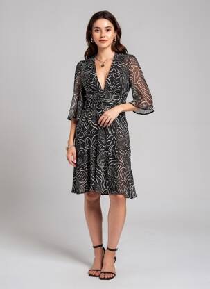 Robe mi-longue coupe fluide manches longues noir JANE WOOD femme