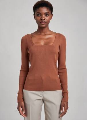 Pull coupe cintrée manches longues marron LOLA ESPELETA femme