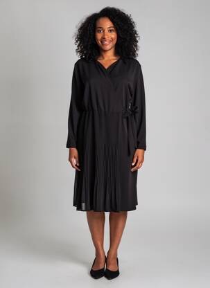 Robe mi-longue tissage crêpe manches longues noir SIGNE NATURE femme
