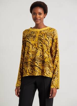 Pull coupe cintrée manches longues jaune QUATTRO femme