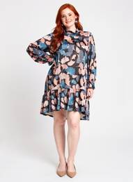 Robe courte coupe évasée manches longues noir QUATTRO femme