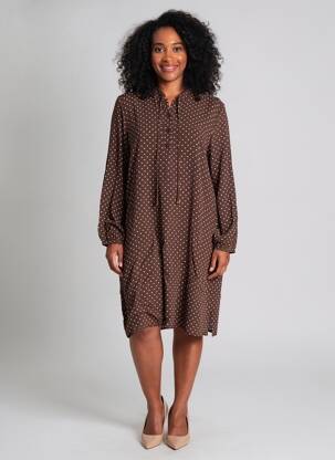 Robe mi-longue coupe fluide manches longues marron NICE THINGS femme