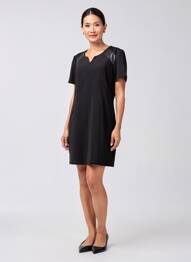 Robe courte fermeture zippée au dos manches courtes noir JUMFIL femme