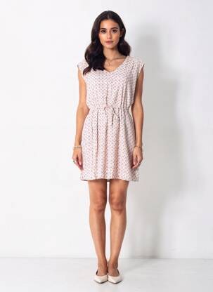Robe mi-longue imprimé fantaisie sans manche rose C'EST BEAU LA VIE femme