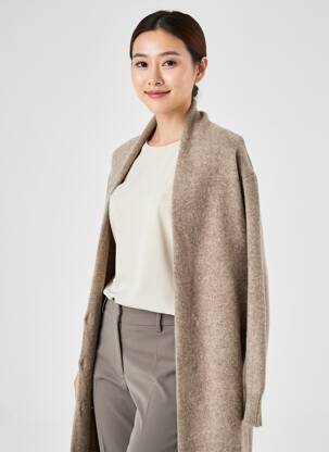 Gilet manches longues fermeture boutonnée sur le devant marron MAJESTIC FILATURES femme