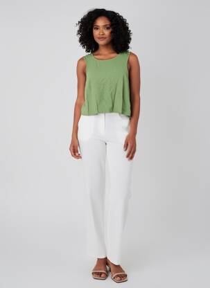 Top coupe cintrée sans manche vert PIECES femme