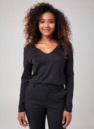 Pull coupe cintrée manches longues noir JUMFIL femme
