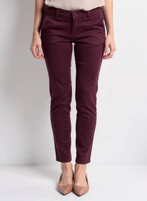 Pantalon chino fermeture zippée sous rabat boutonné taille normale rouge TOXIK3 femme