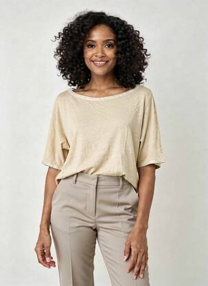T-shirt coupe cintrée manches courtes beige MAYJUNE femme
