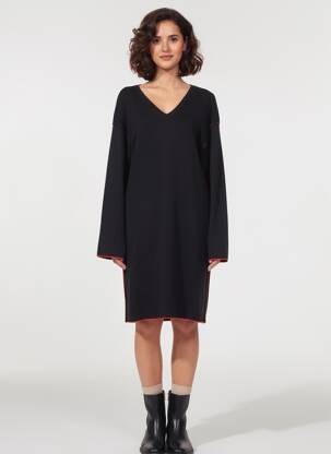 Robe pull col v manches longues noir LE PETIT BAIGNEUR femme